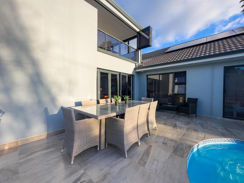 4 Bedroom Property for Sale in Vredekloof Western Cape